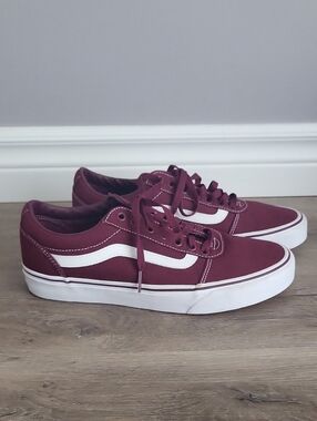 Vans Ward Men's Burgundy Canvas Sneakers Sz 9